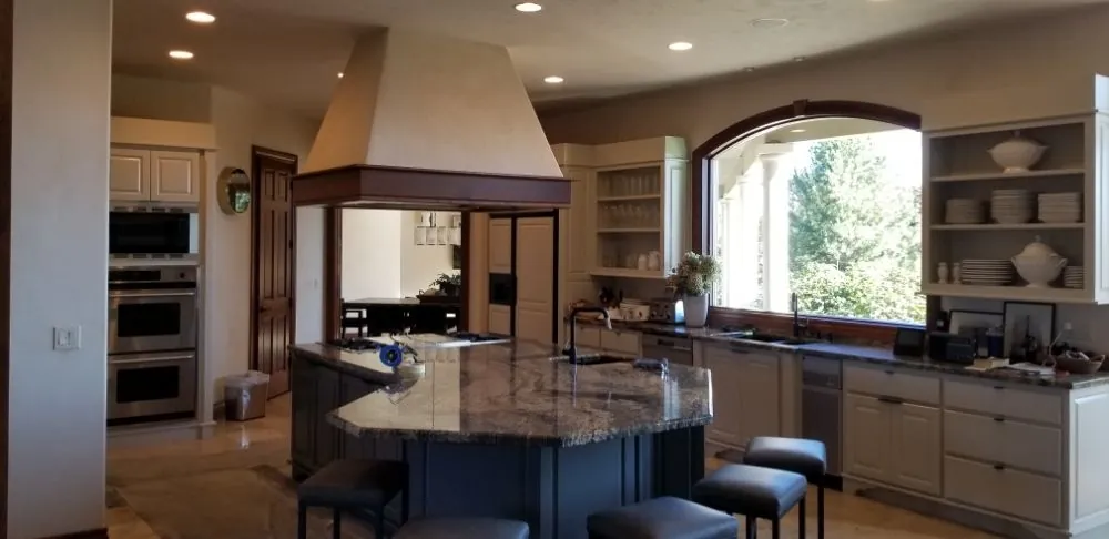 Repainted kitchen and great room interior by Travis Sheets Painting, Medford, Oregon